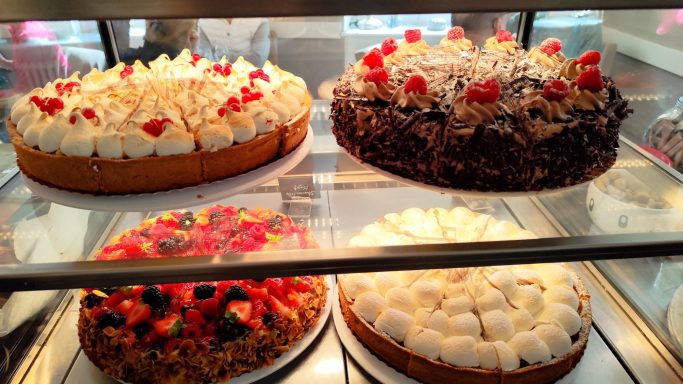 Ausschnitt Torten- und Kuchensortiment Tortensortiment