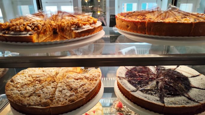 Ausschnitt Torten- und Kuchensortiment Tortensortiment